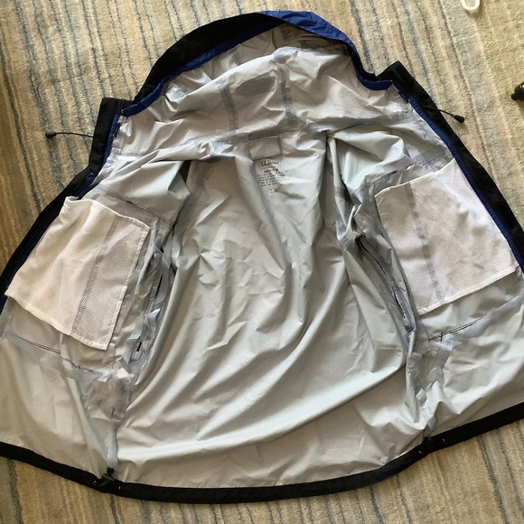 Wind breaker, LL Bean - Picture 11 of 11